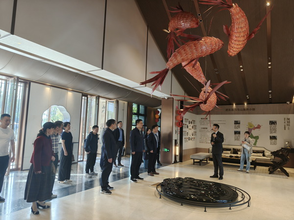 民盟安徽省委赴濱湖雅園項目開展“AI+銀發(fā)經濟”專題調研